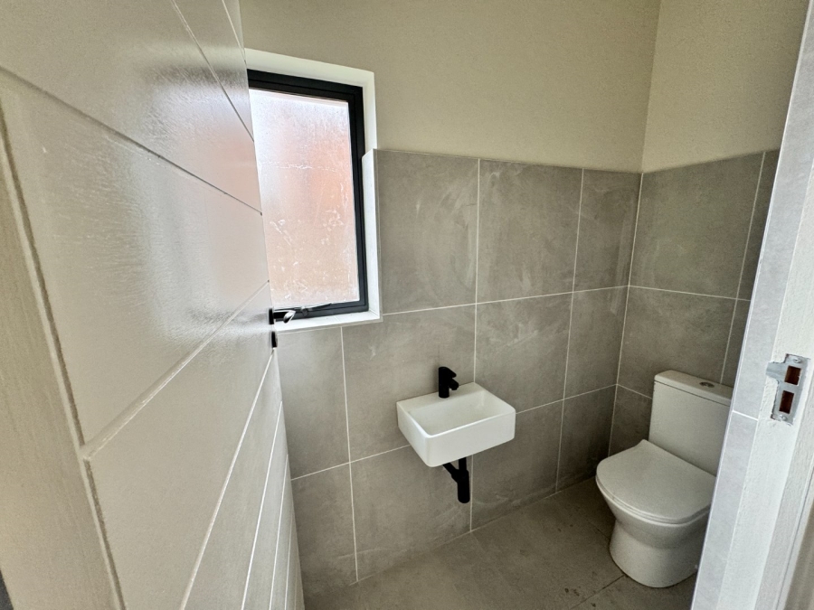 3 Bedroom Property for Sale in Helderzicht Eco Estate North West